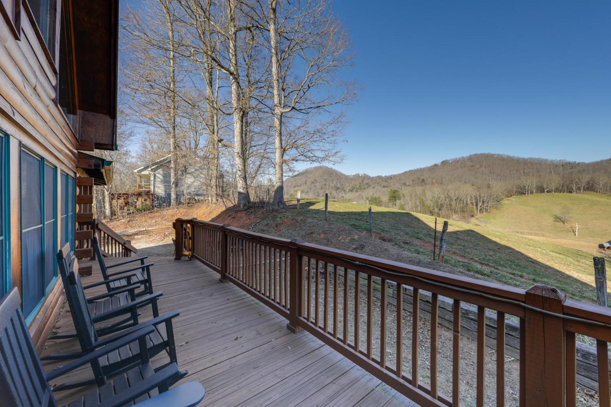 Whits End Smoky Mtn Home With Hot Tub, Views Waynesville Exterior photo